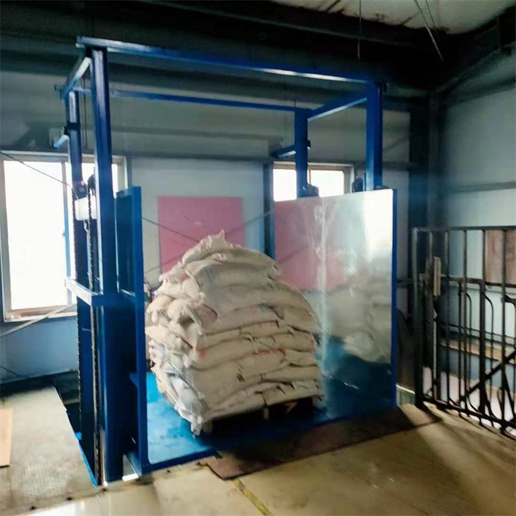 上貨專用升降機(jī) 上貨專用升降機(jī)